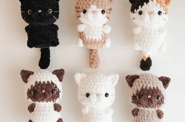 Bobble no sew animal amigurumi Green Frog Crochet cover