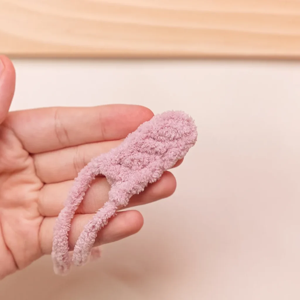 Free beginner crochet pattern amigurumi bunny keychain low sew crochet pattern