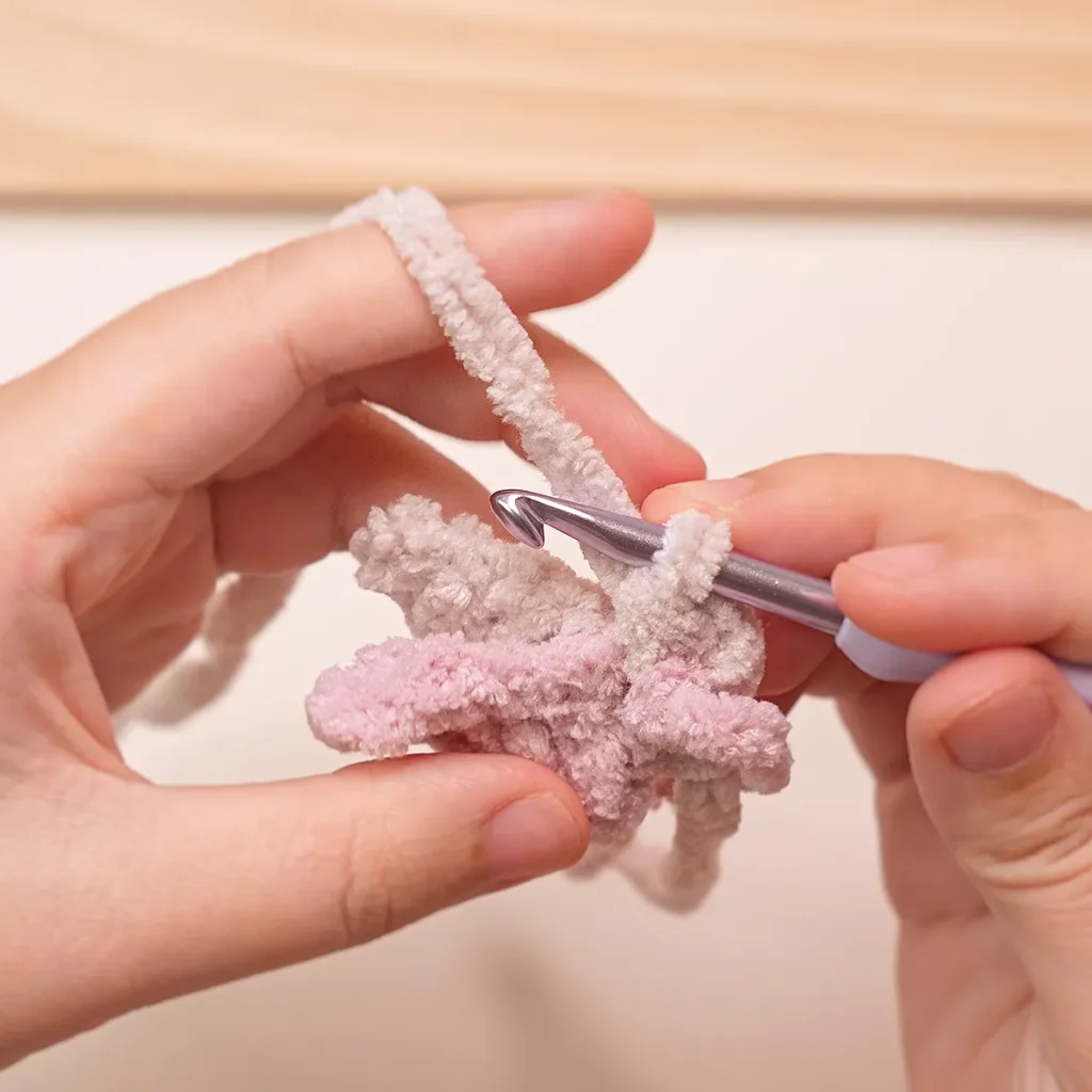 Free beginner crochet pattern amigurumi bunny keychain low sew crochet pattern