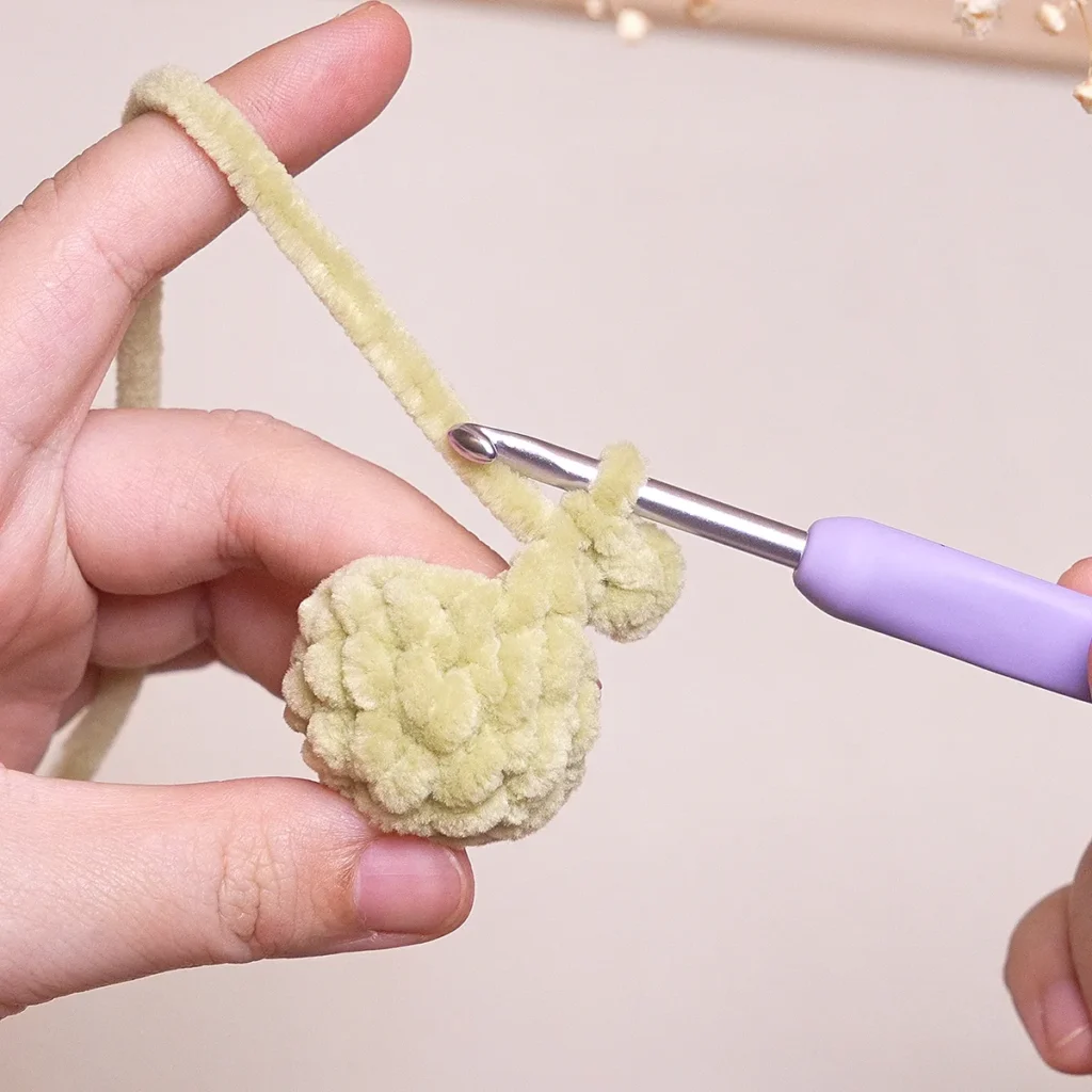 Free Crochet Pattern Cozy Cocoon for Caterpillar Amigurumi Greenfrogcrochet