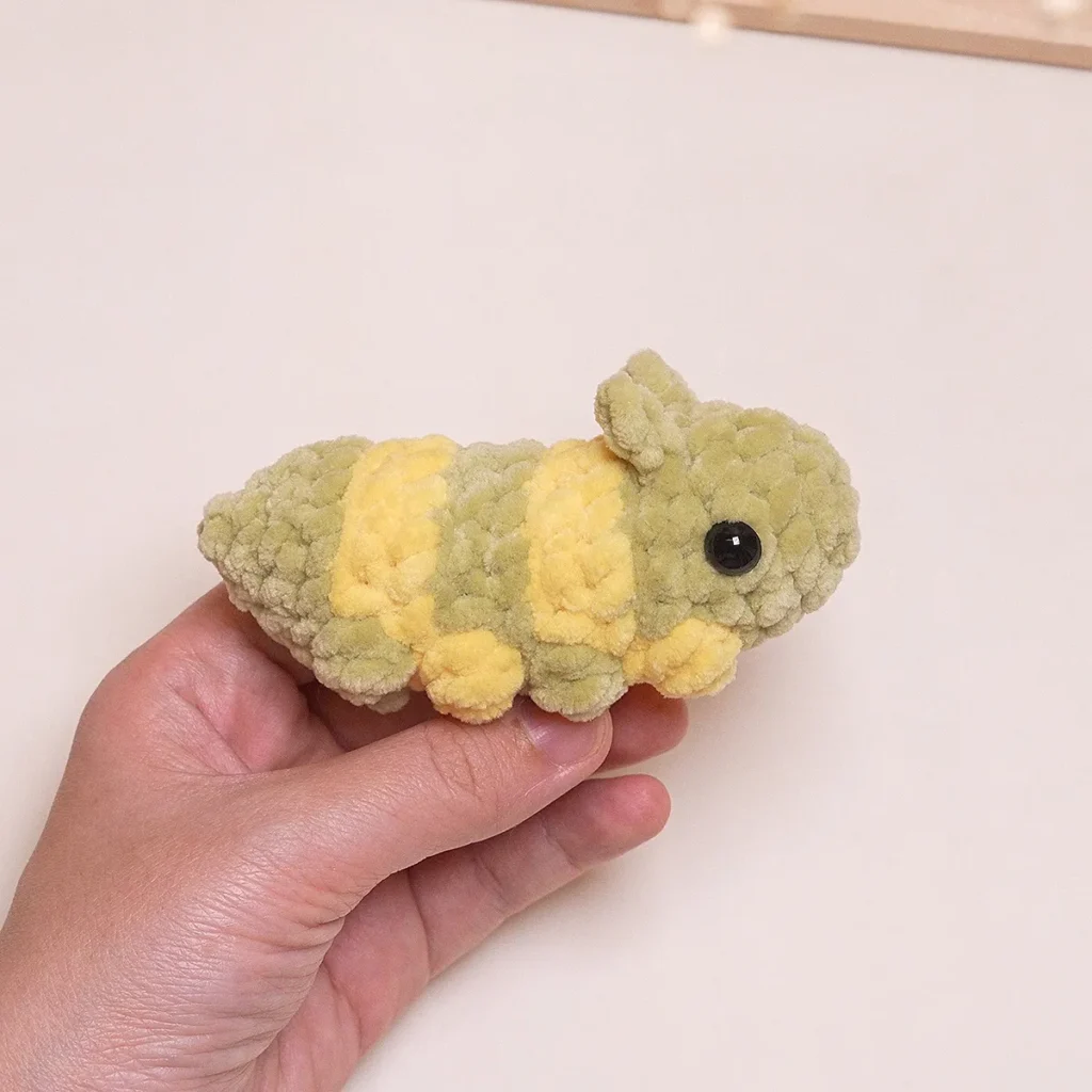 Free Crochet Pattern Cozy Cocoon for Caterpillar Amigurumi Greenfrogcrochet