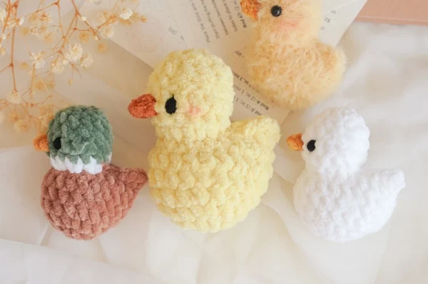 free no sew crochet pattern hatching gosling duckling rubber duck amigurumi