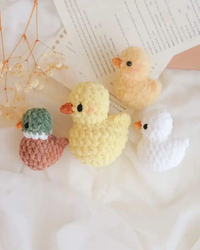free no sew crochet pattern hatching gosling duckling rubber duck amigurumi